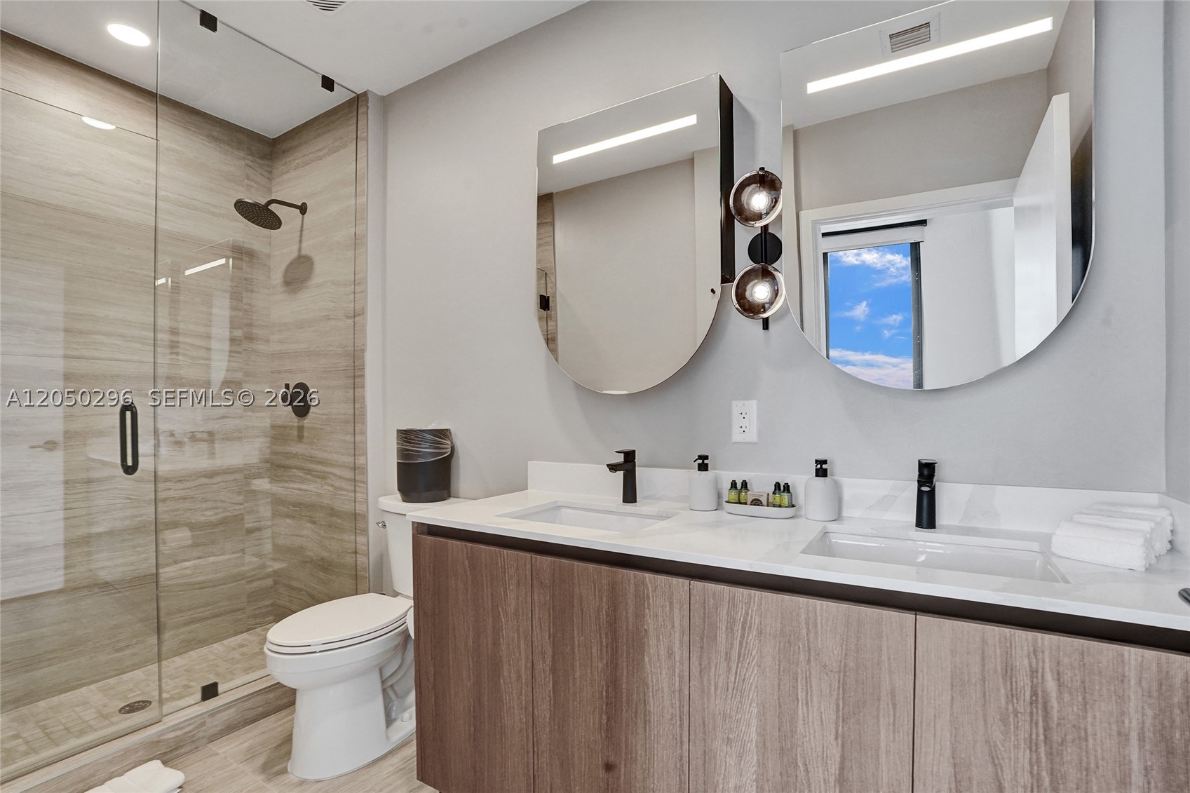 580 72nd St #2102, Miami Beach FL 33141