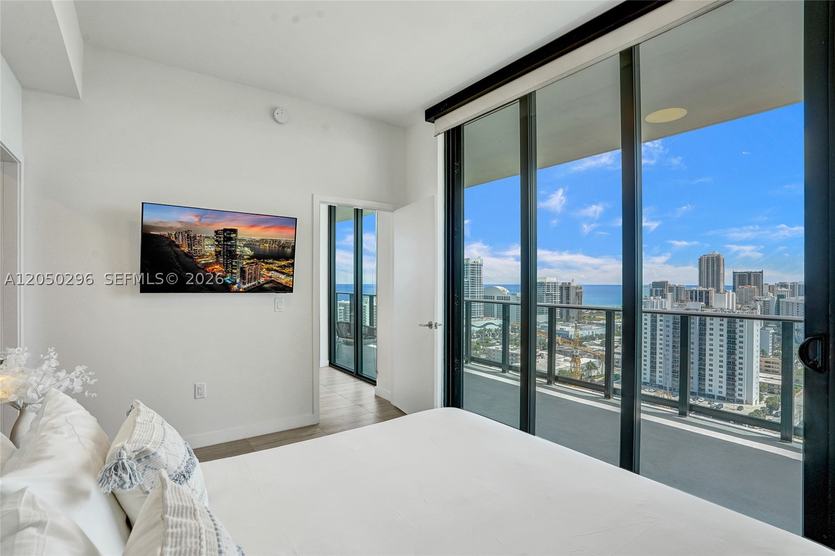 580 72nd St #2102, Miami Beach FL 33141