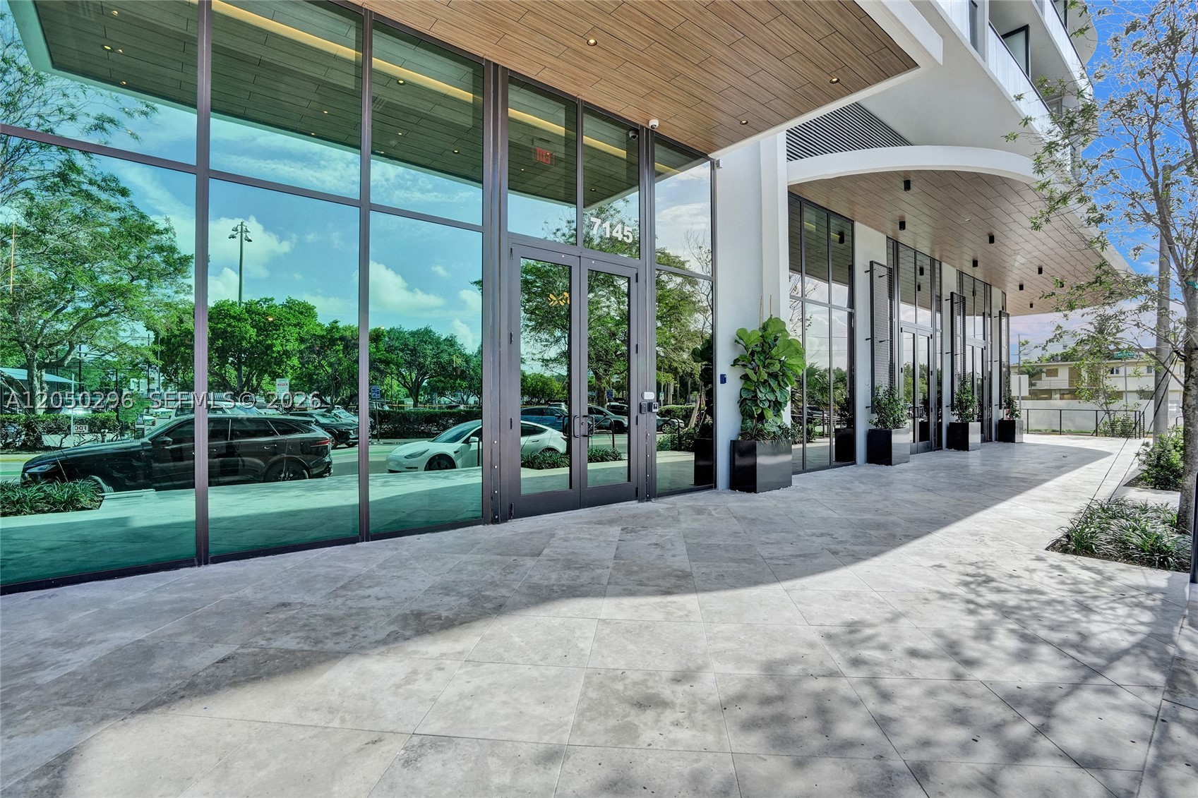 580 72nd St #2102, Miami Beach FL 33141