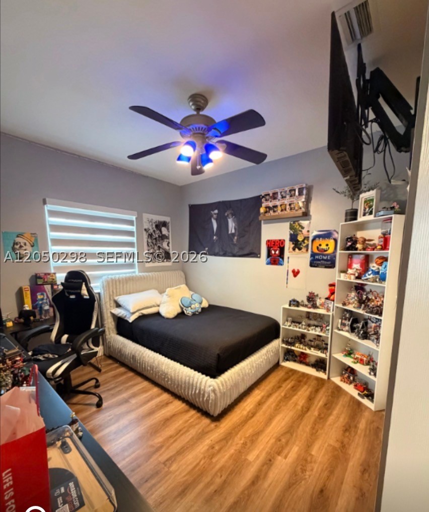 2116 NE 38th Rd, Homestead FL 33033