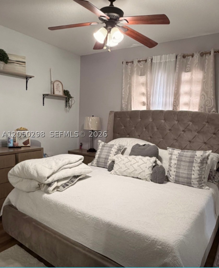 2116 NE 38th Rd, Homestead FL 33033