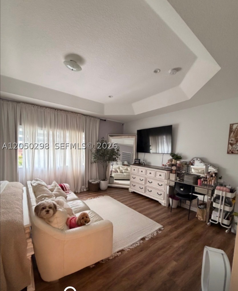 2116 NE 38th Rd, Homestead FL 33033