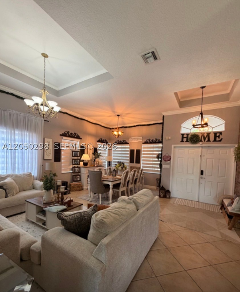 2116 NE 38th Rd, Homestead FL 33033