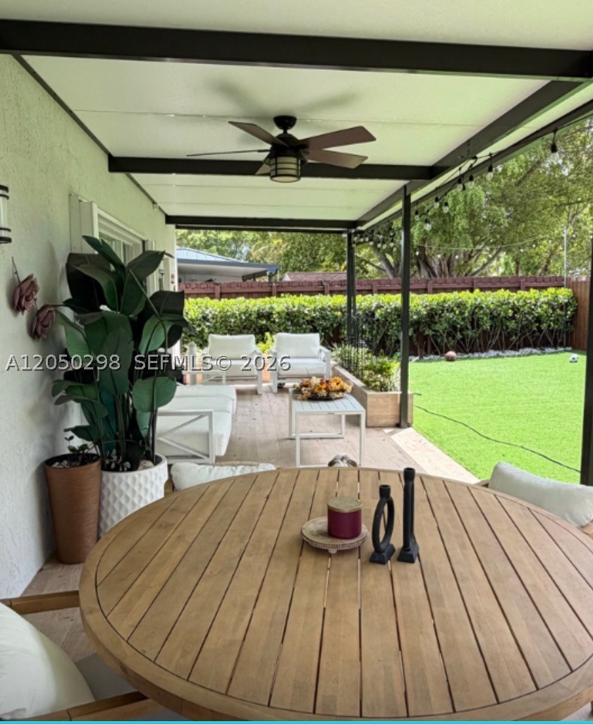 2116 NE 38th Rd, Homestead FL 33033