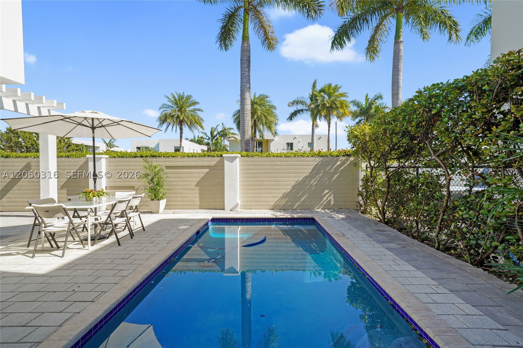 7515 NW 99th Ave, Doral FL 33178