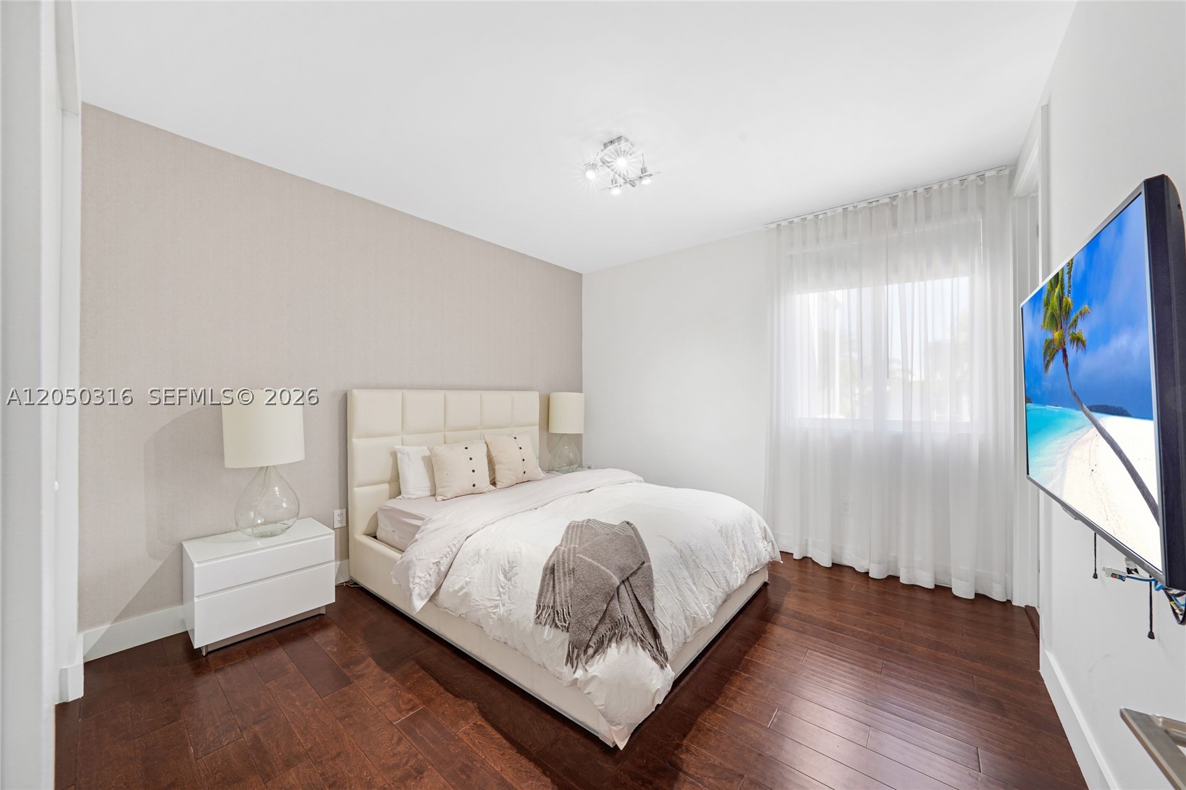 7515 NW 99th Ave, Doral FL 33178
