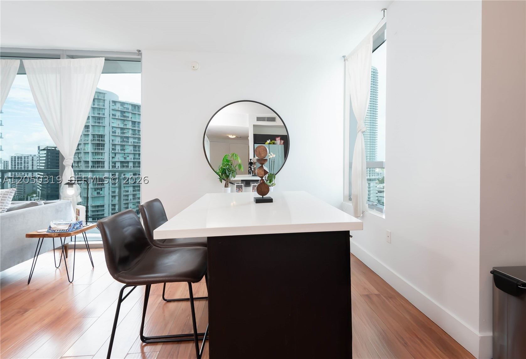 90 SW 3rd St #2113, Miami FL 33130