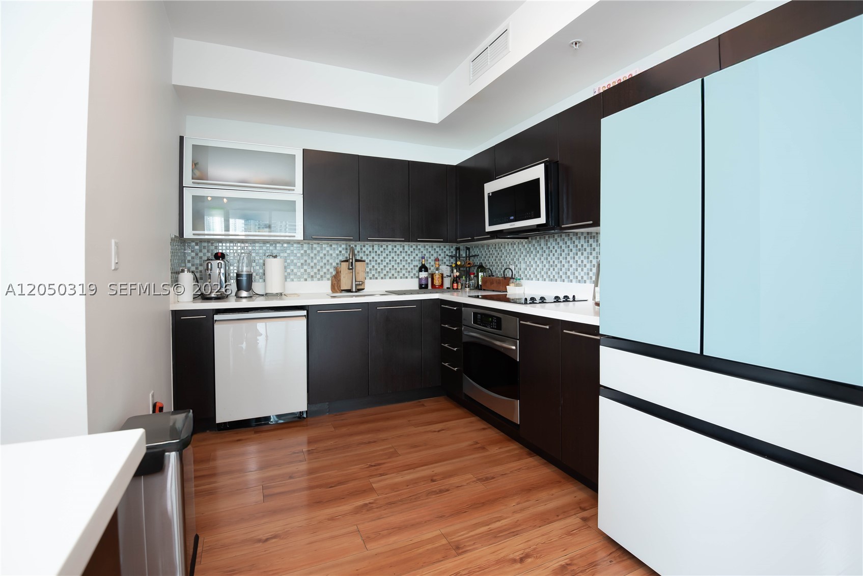 90 SW 3rd St #2113, Miami FL 33130