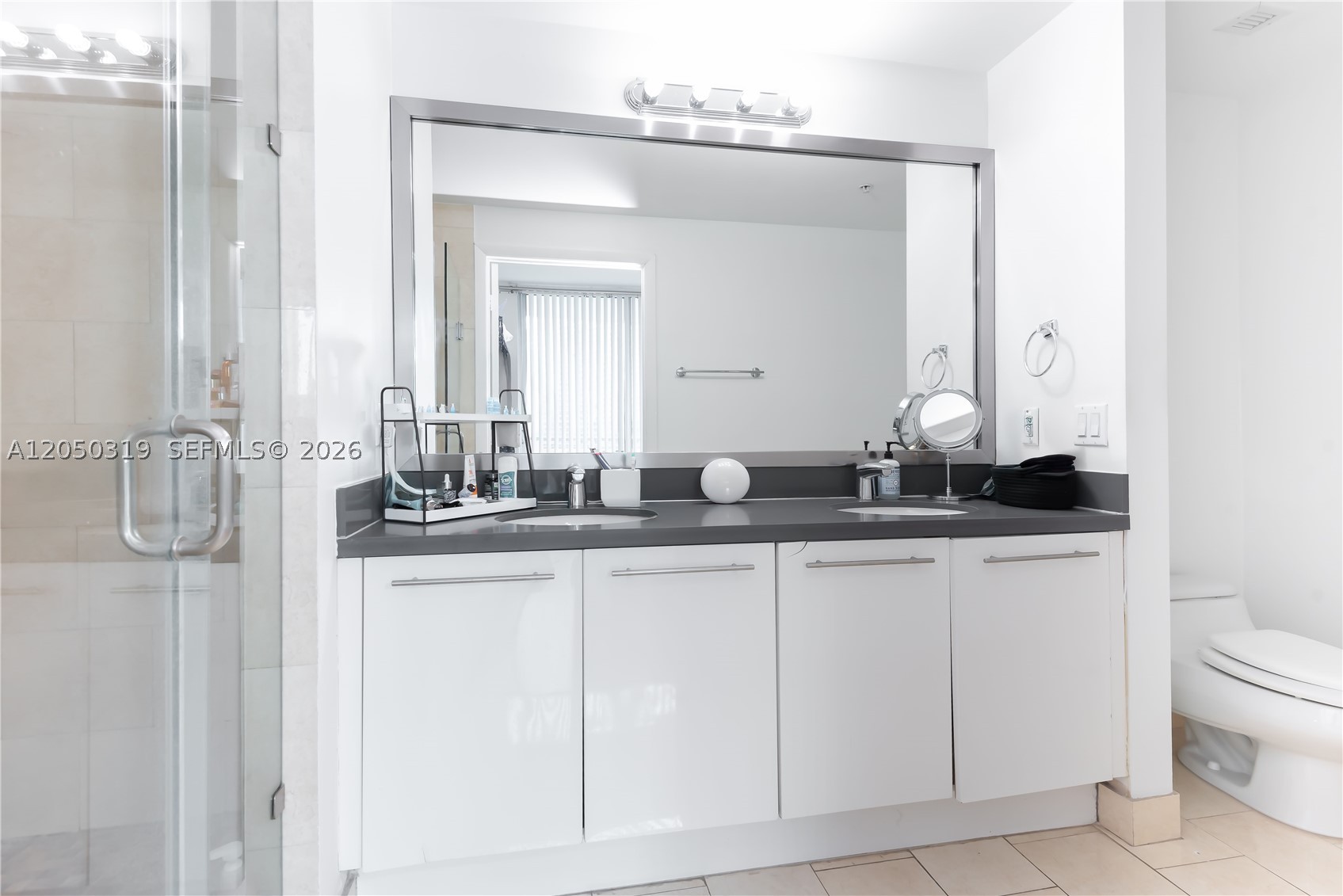 90 SW 3rd St #2113, Miami FL 33130