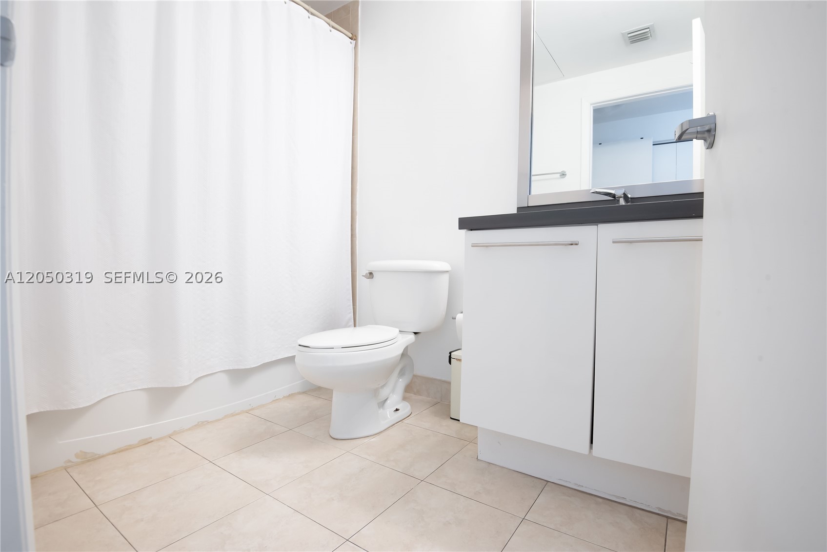 90 SW 3rd St #2113, Miami FL 33130
