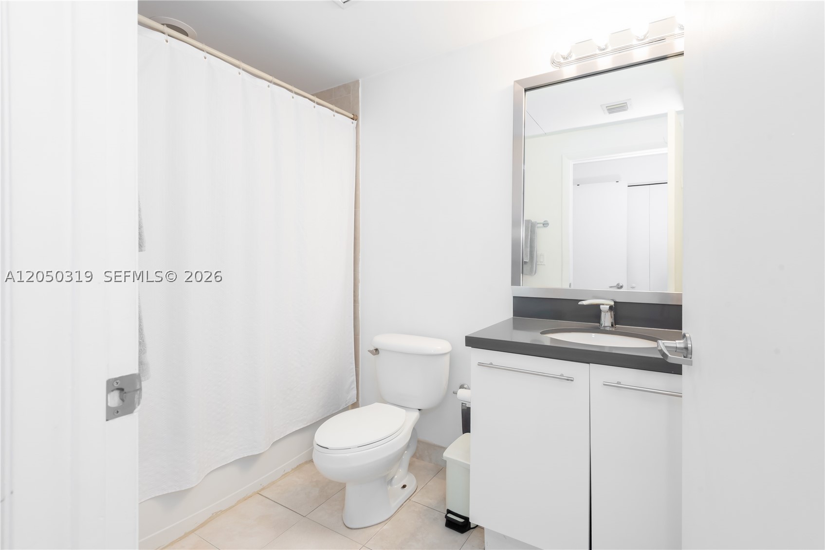90 SW 3rd St #2113, Miami FL 33130