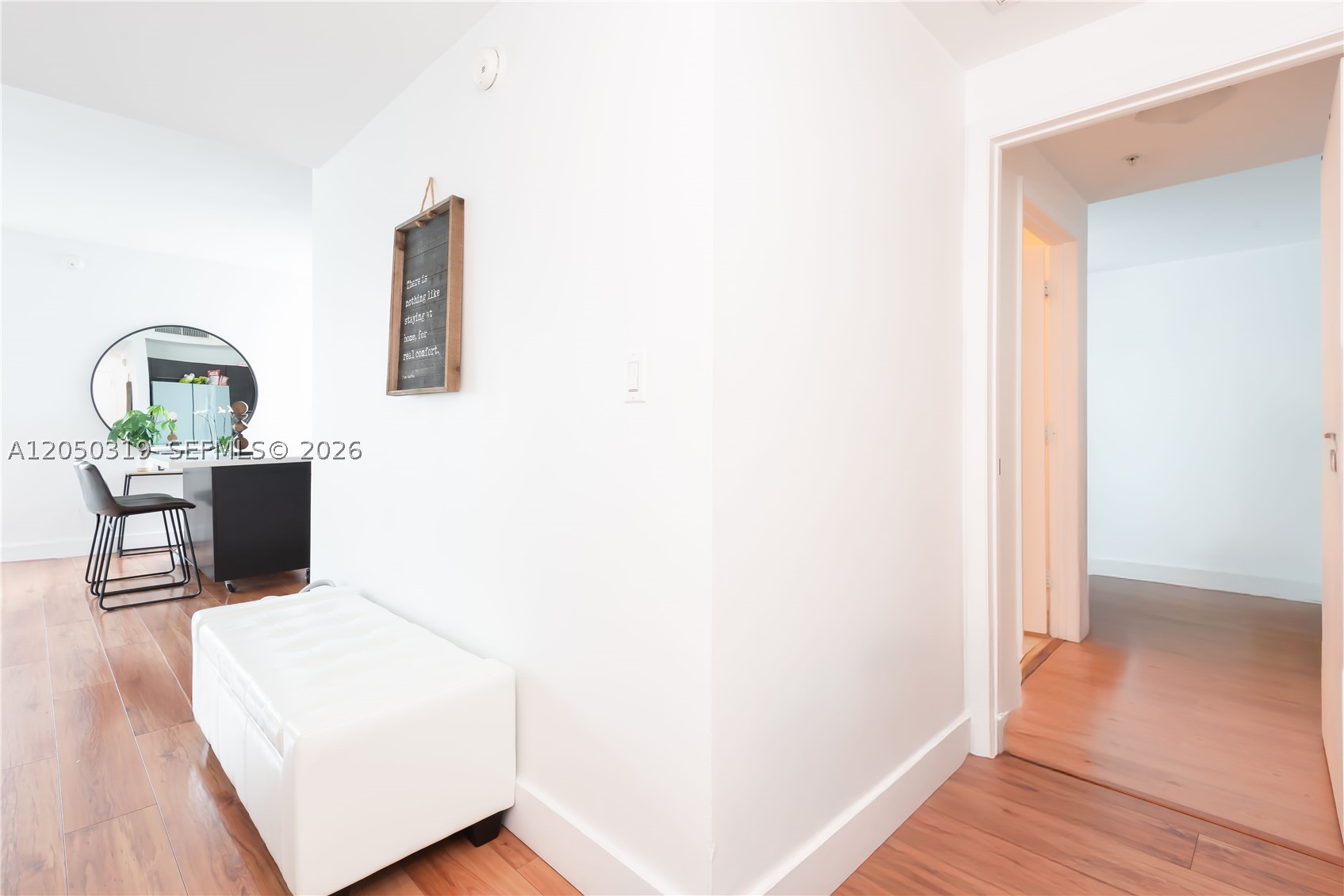 90 SW 3rd St #2113, Miami FL 33130