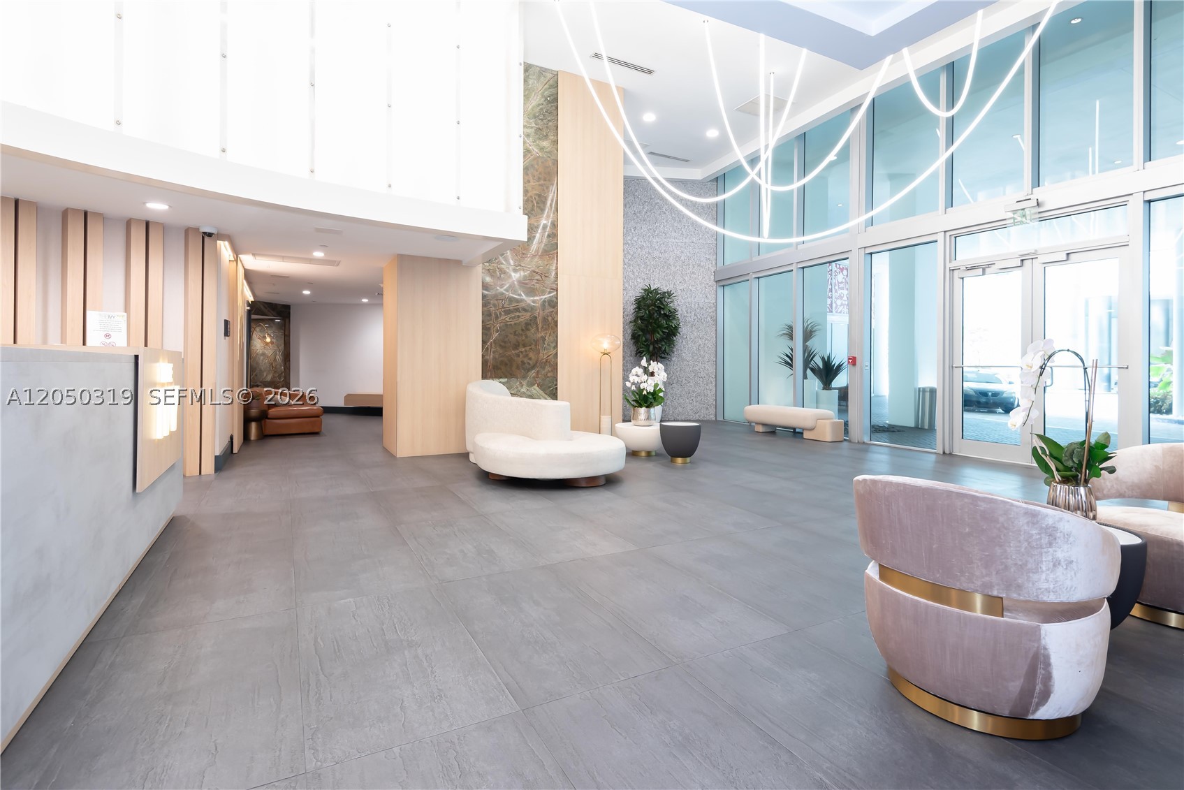 90 SW 3rd St #2113, Miami FL 33130
