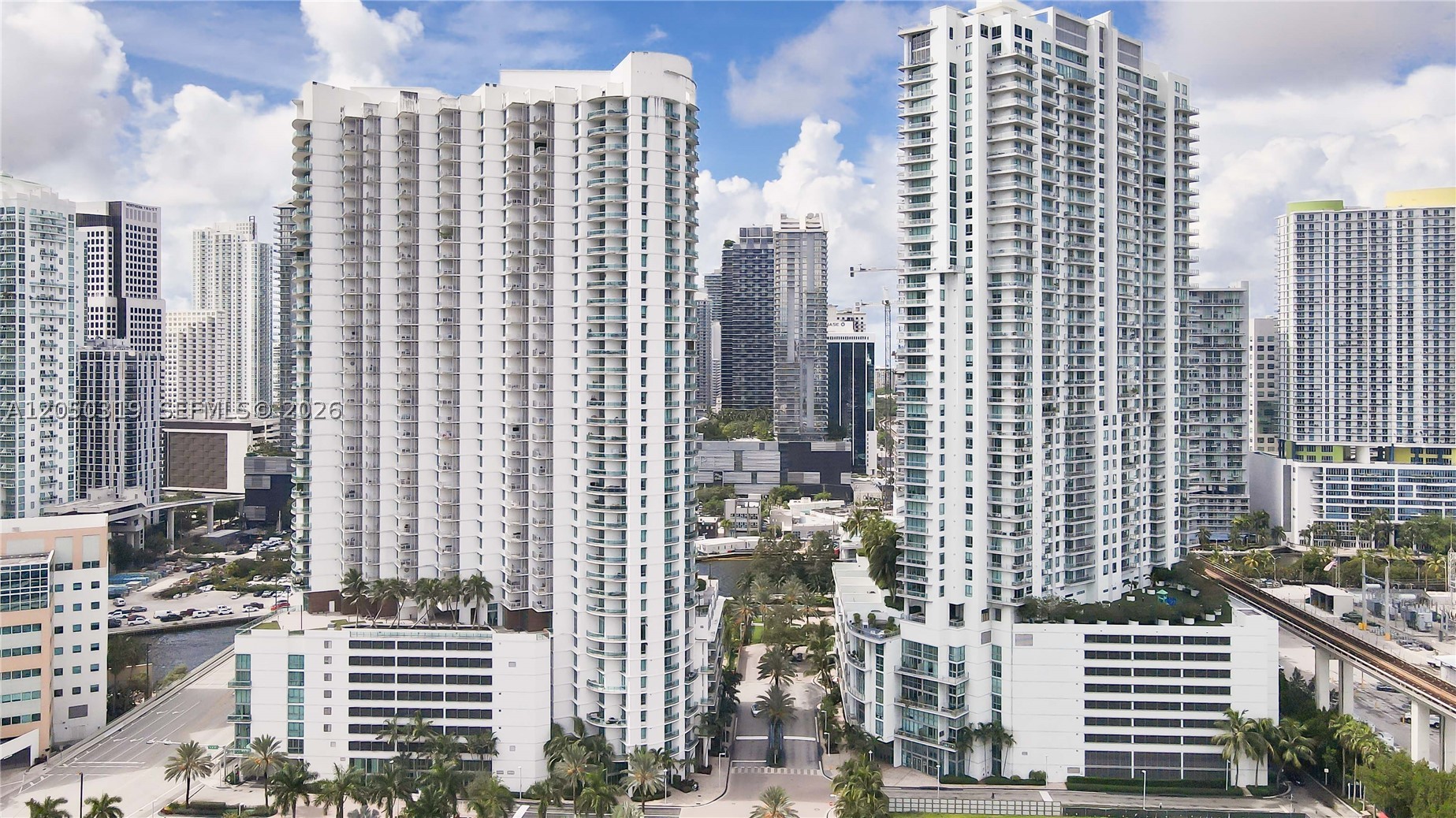 90 SW 3rd St #2113, Miami FL 33130