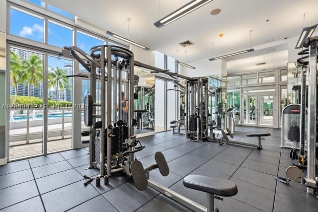 90 SW 3rd St #2113, Miami FL 33130