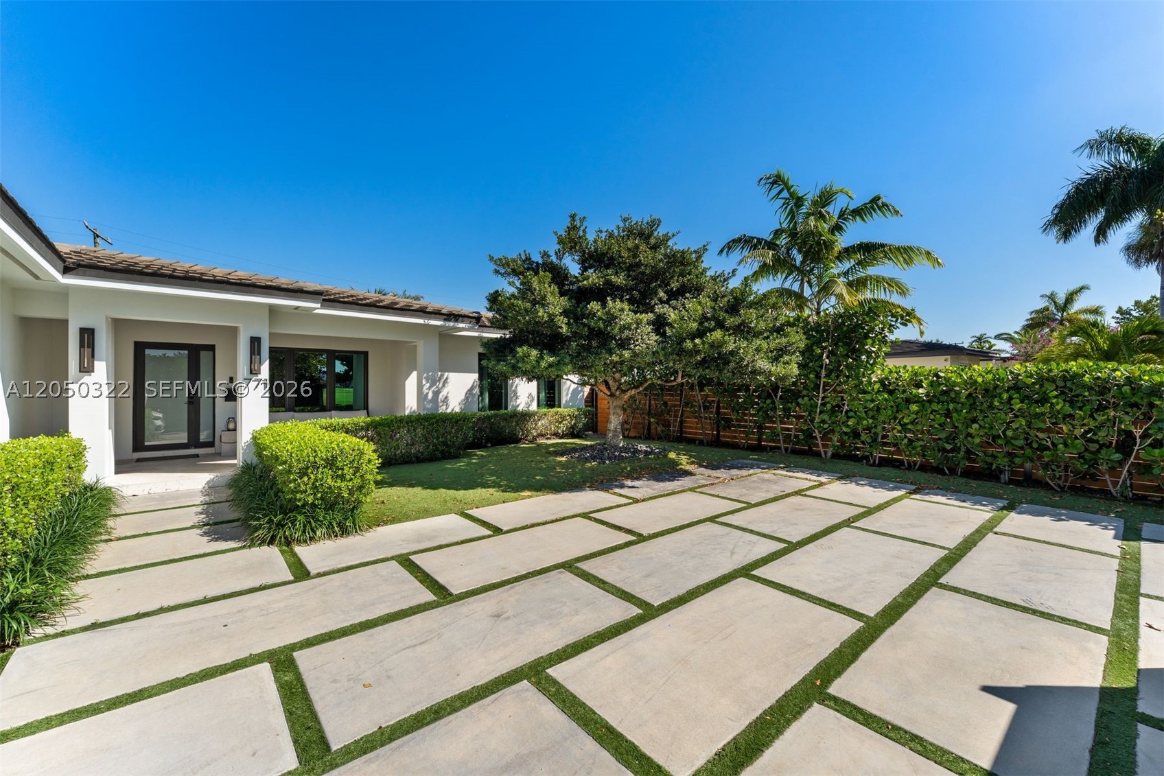 771 Fairway Dr, Miami Beach FL 33141