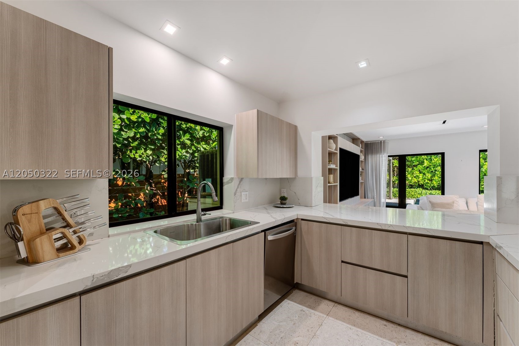 771 Fairway Dr, Miami Beach FL 33141