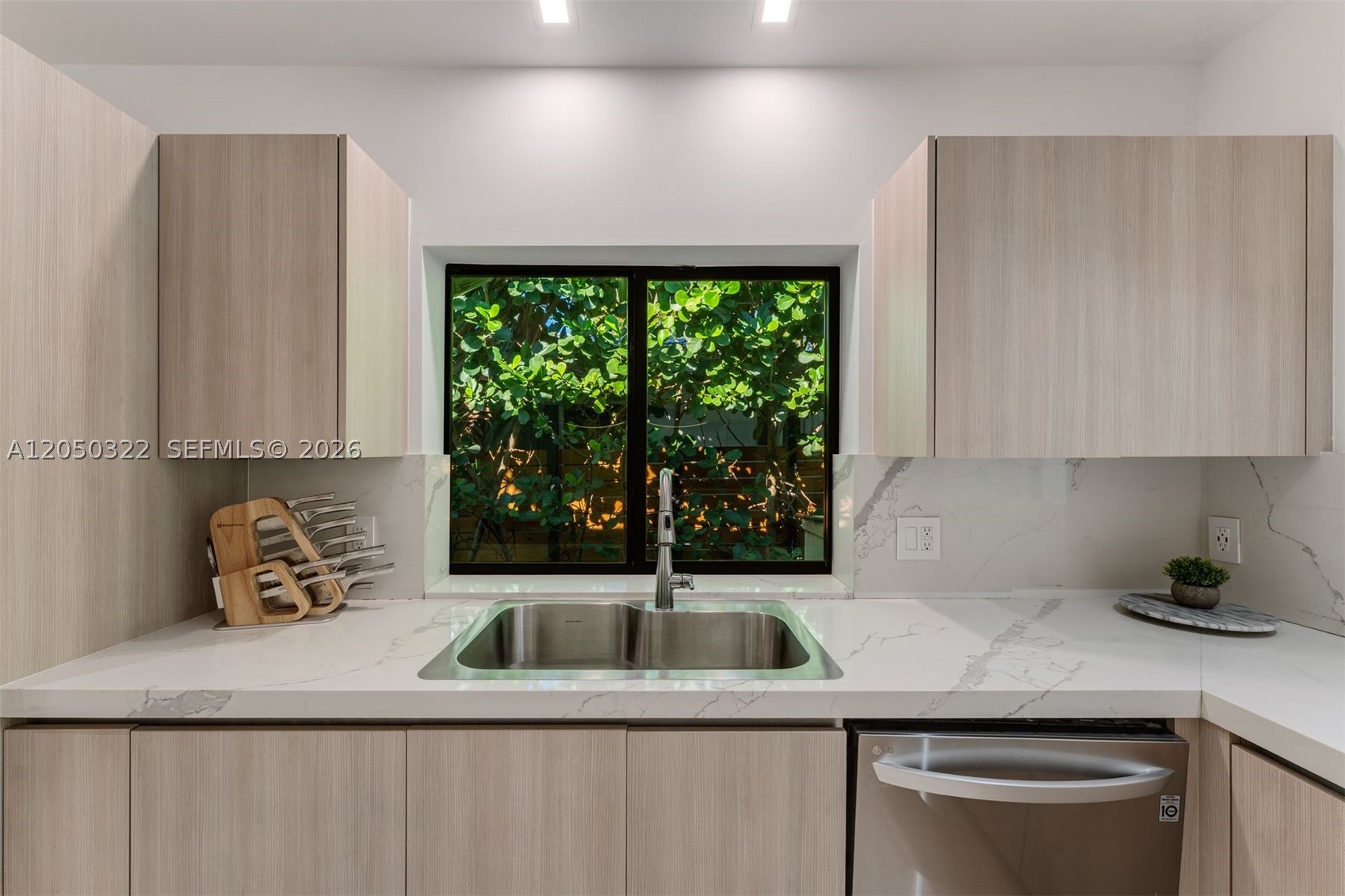 771 Fairway Dr, Miami Beach FL 33141