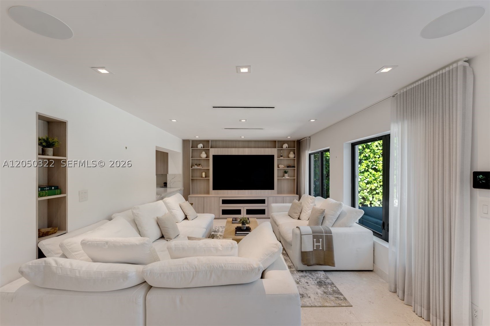 771 Fairway Dr, Miami Beach FL 33141