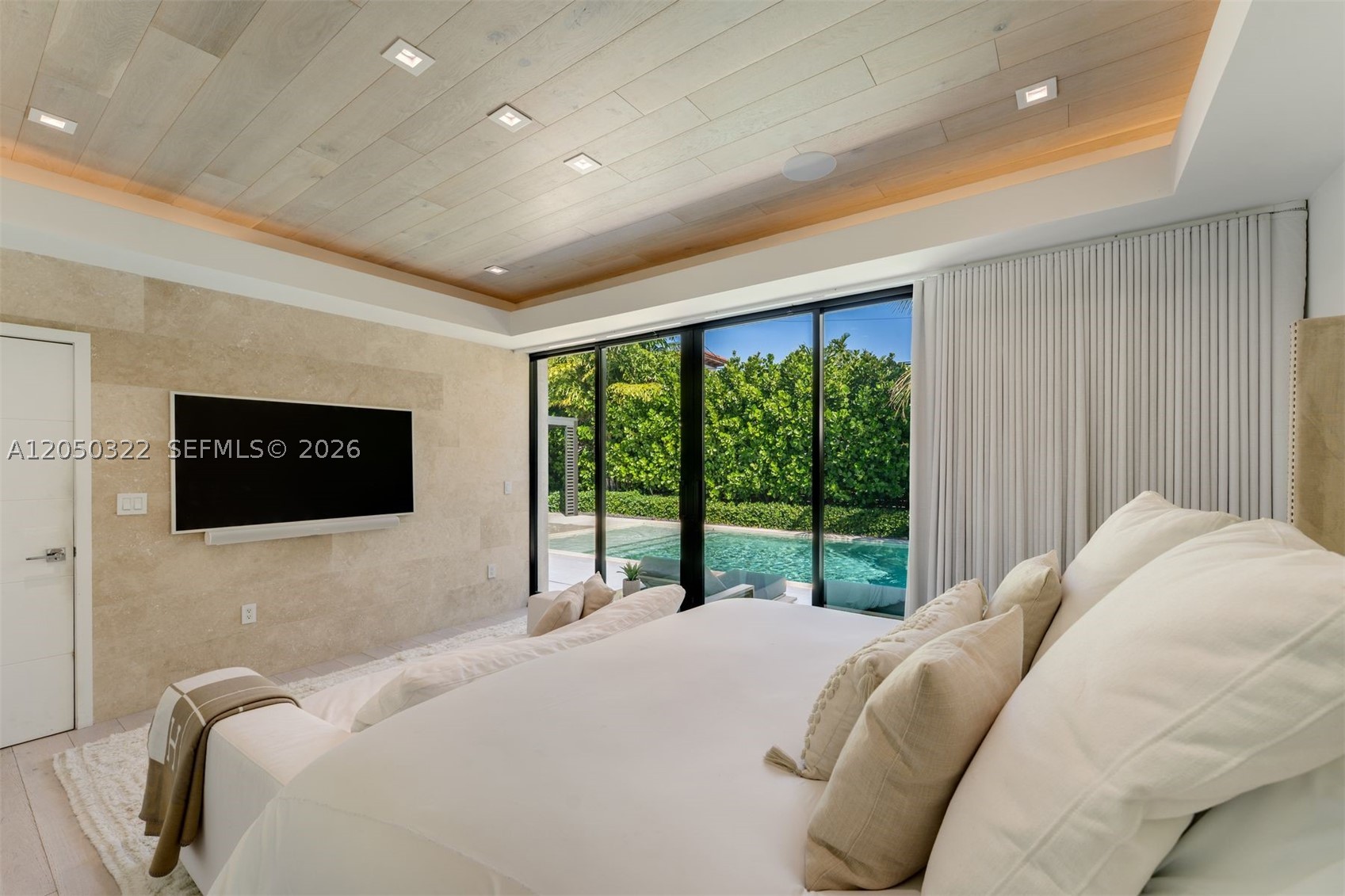 771 Fairway Dr, Miami Beach FL 33141