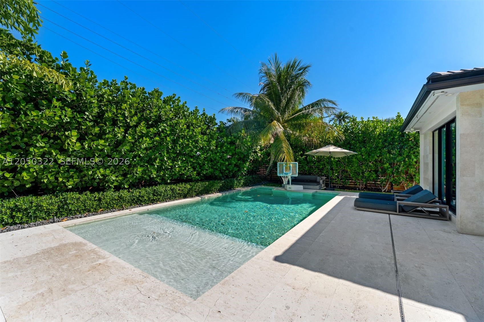 771 Fairway Dr, Miami Beach FL 33141