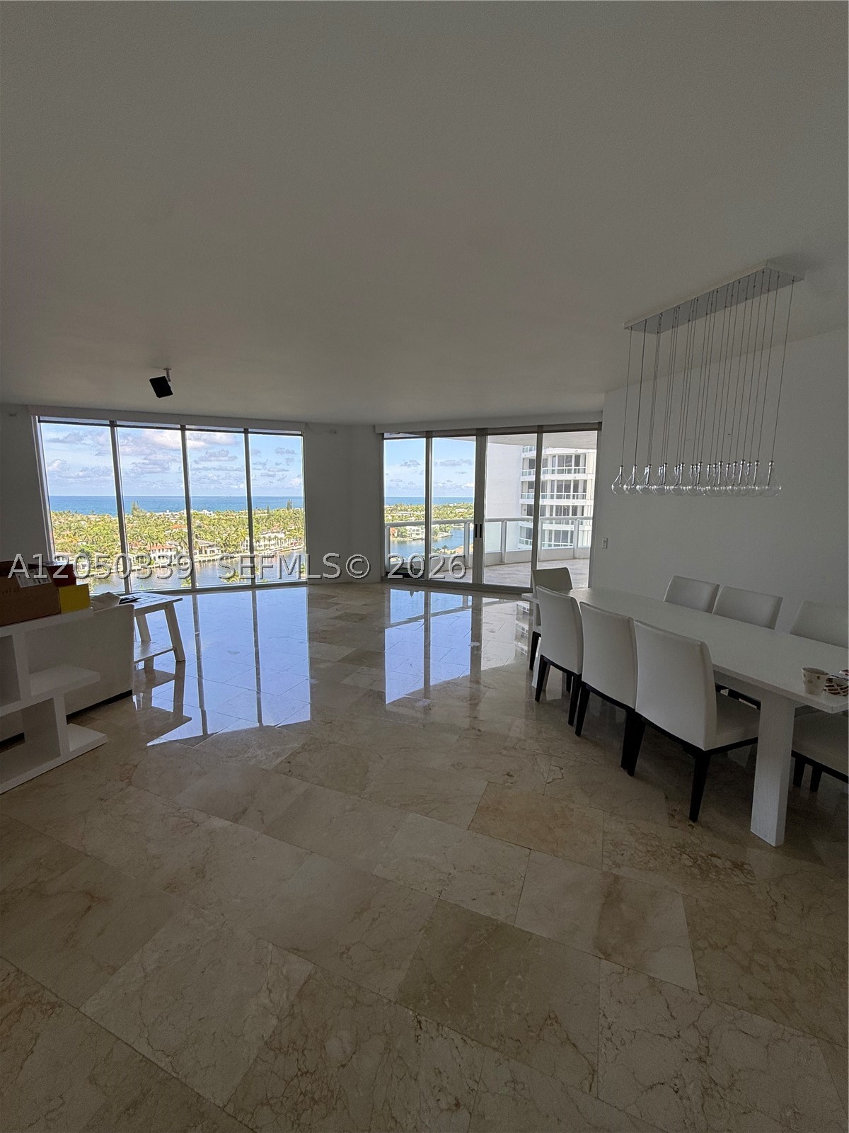 21200 Point Pl #1403, Aventura FL 33180