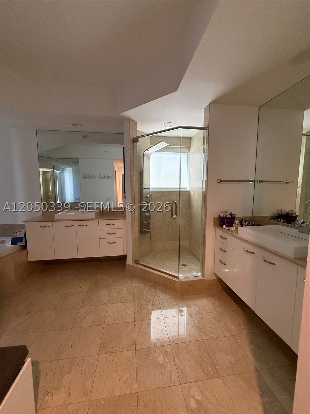 21200 Point Pl #1403, Aventura FL 33180