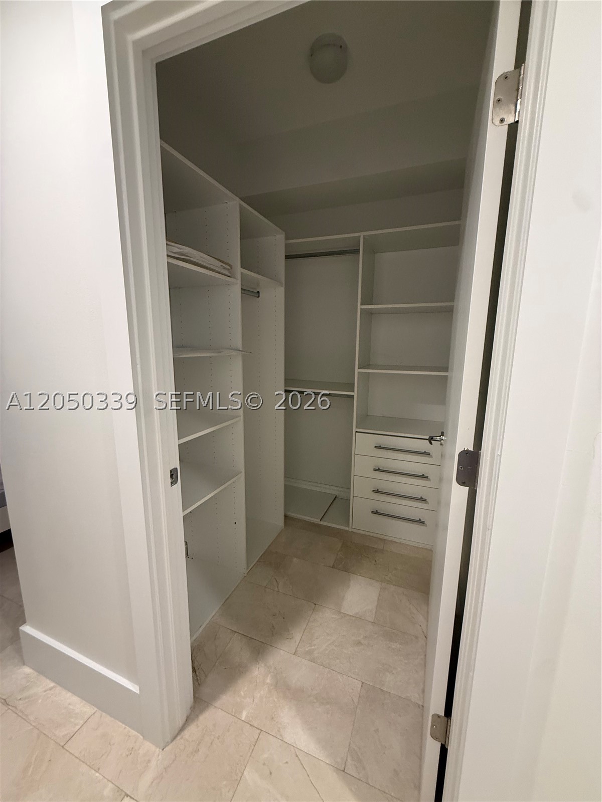 21200 Point Pl #1403, Aventura FL 33180