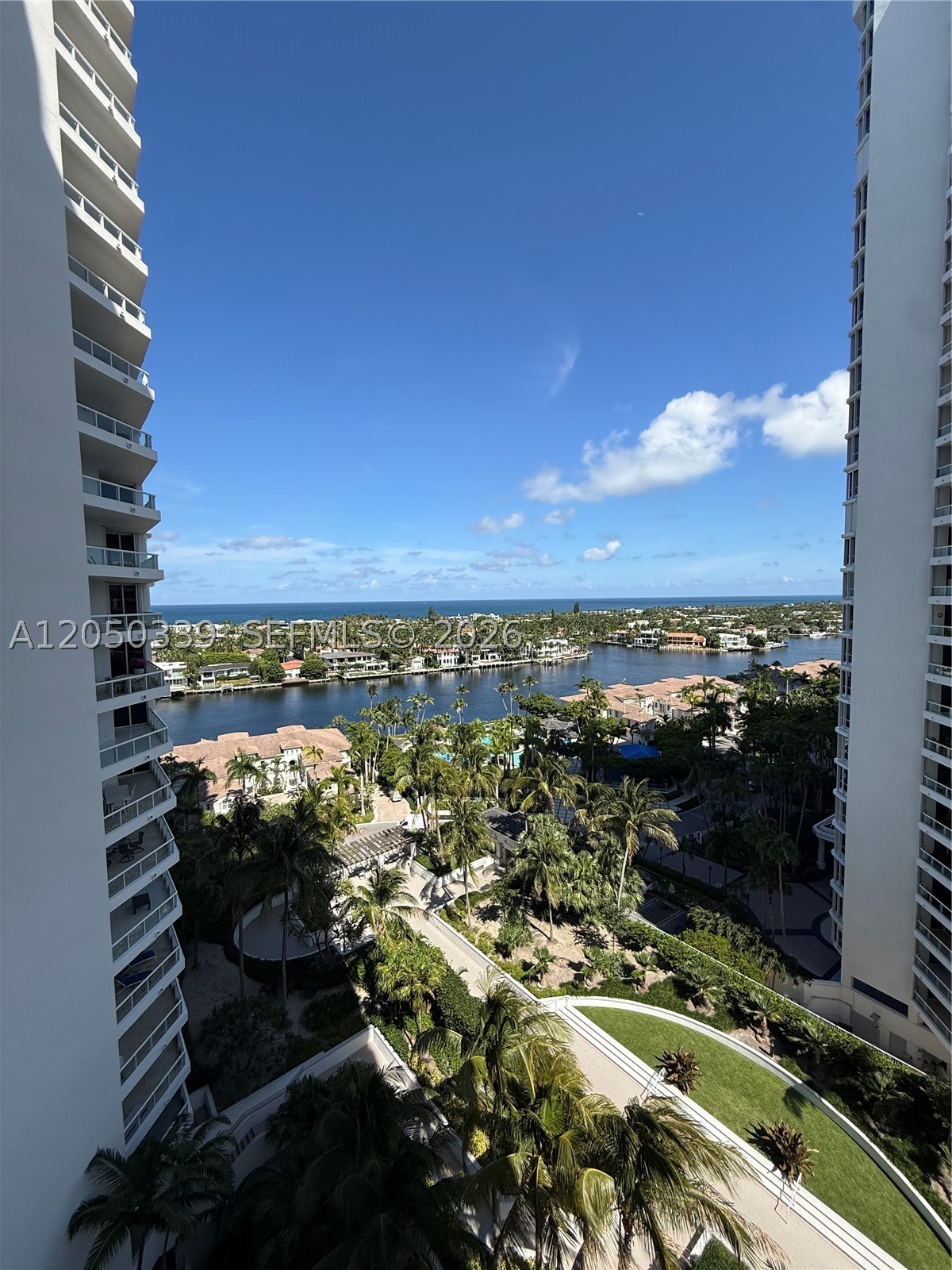 21200 Point Pl #1403, Aventura FL 33180