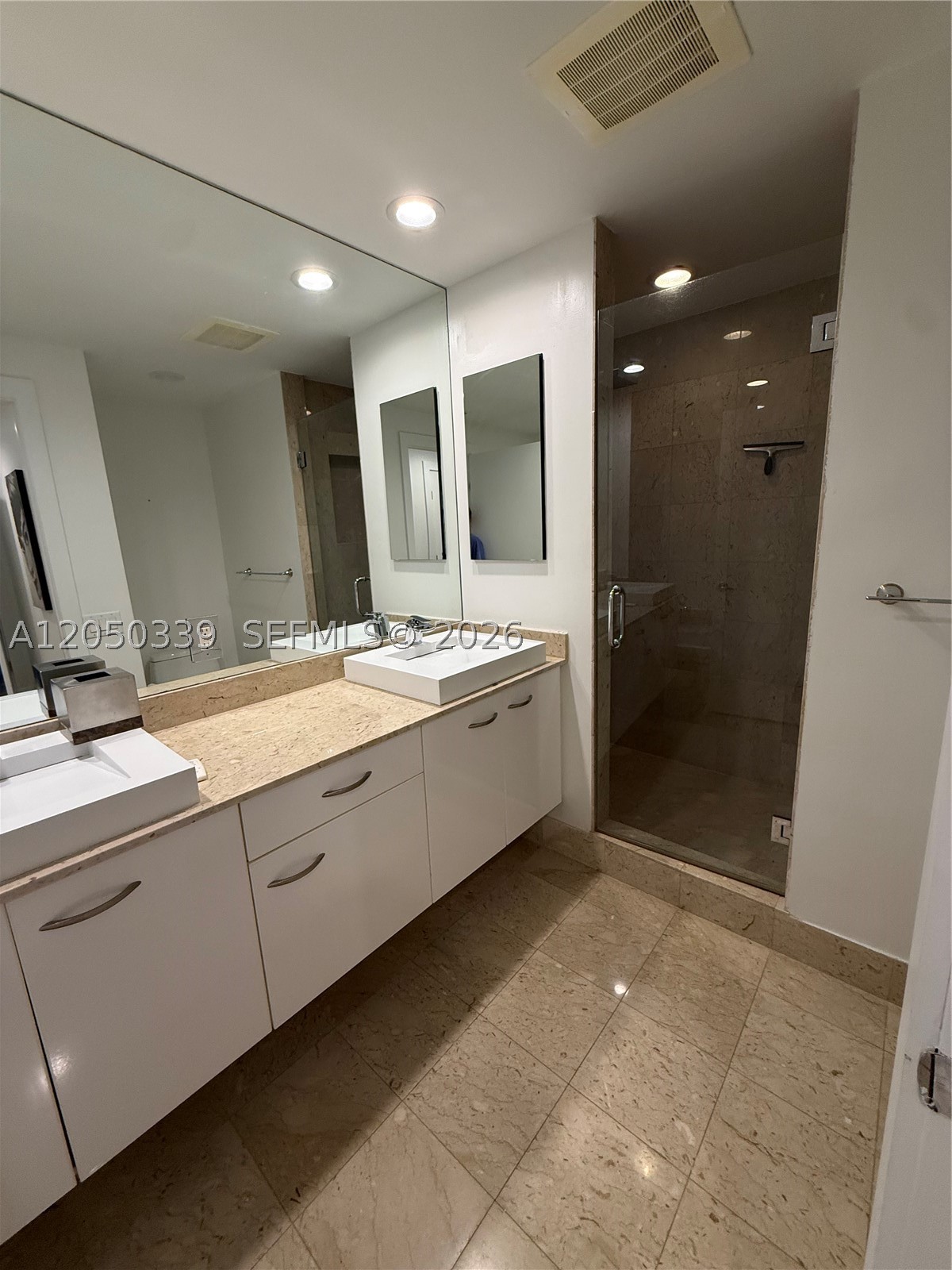 21200 Point Pl #1403, Aventura FL 33180