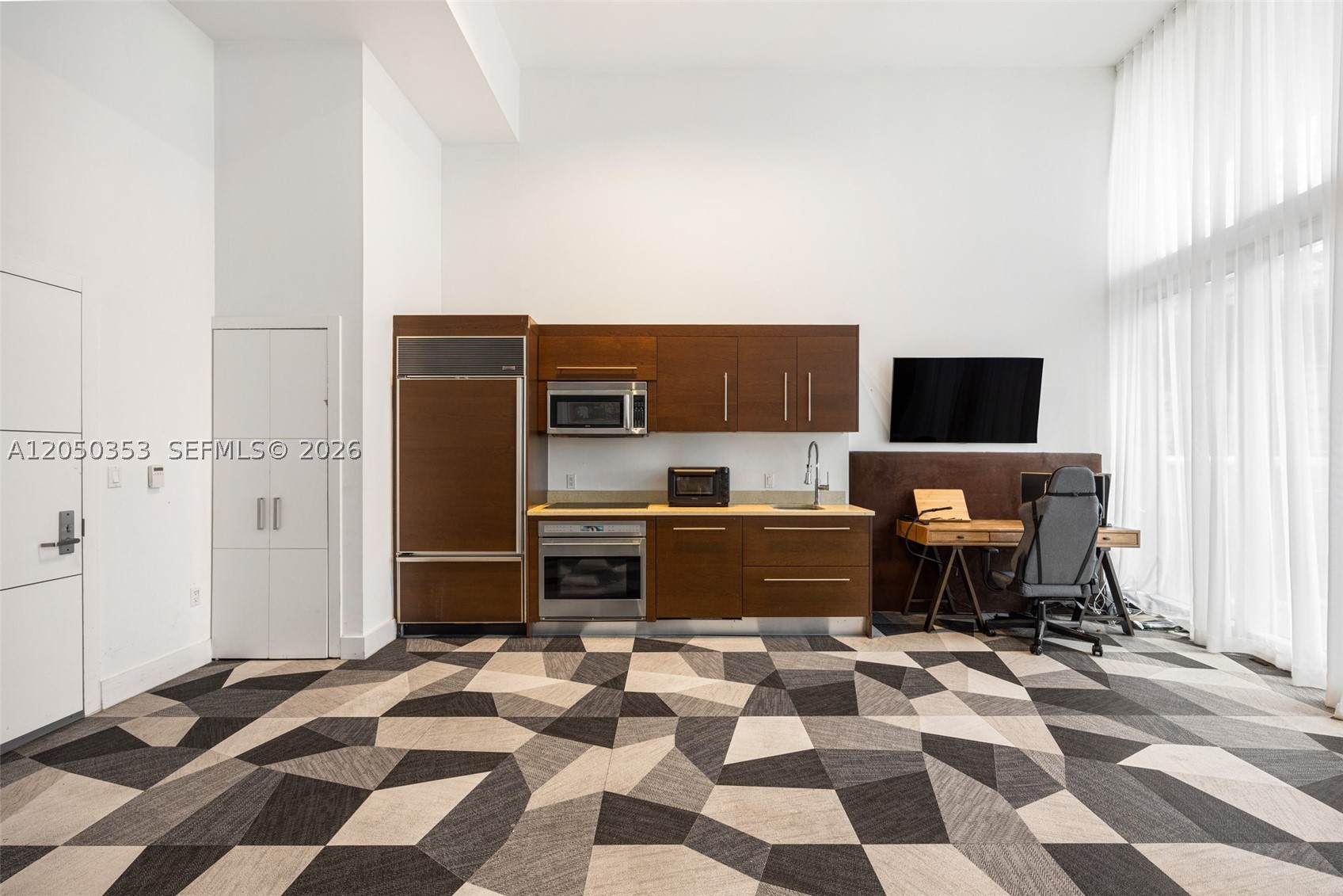 465 Brickell Ave #1503, Miami FL 33131