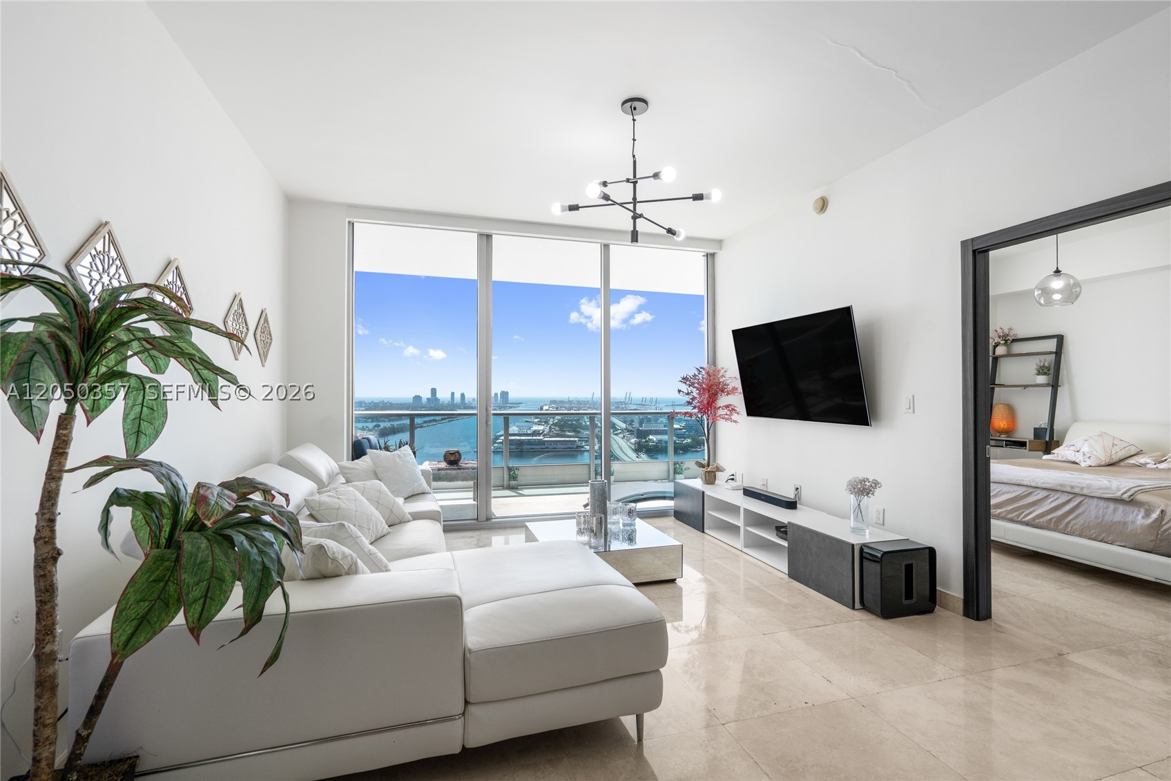 900 Biscayne Blvd #3704, Miami FL 33132