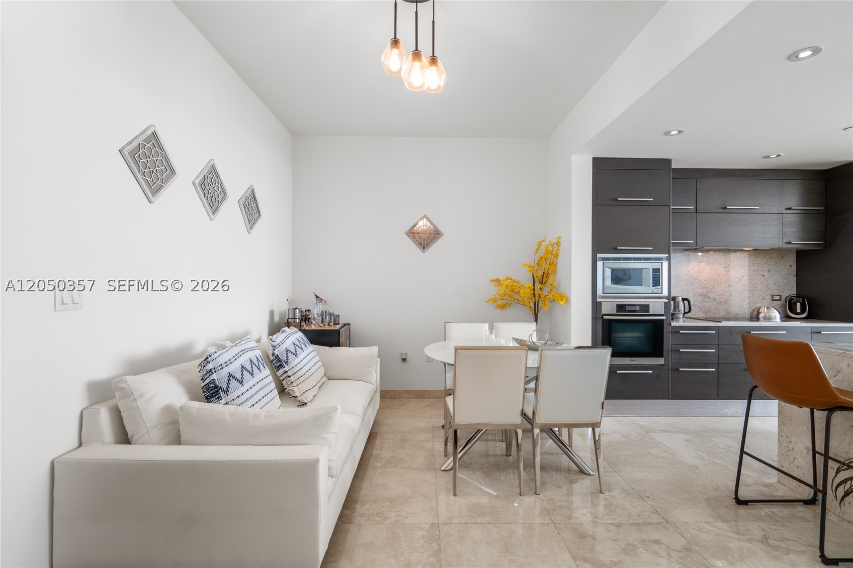 900 Biscayne Blvd #3704, Miami FL 33132
