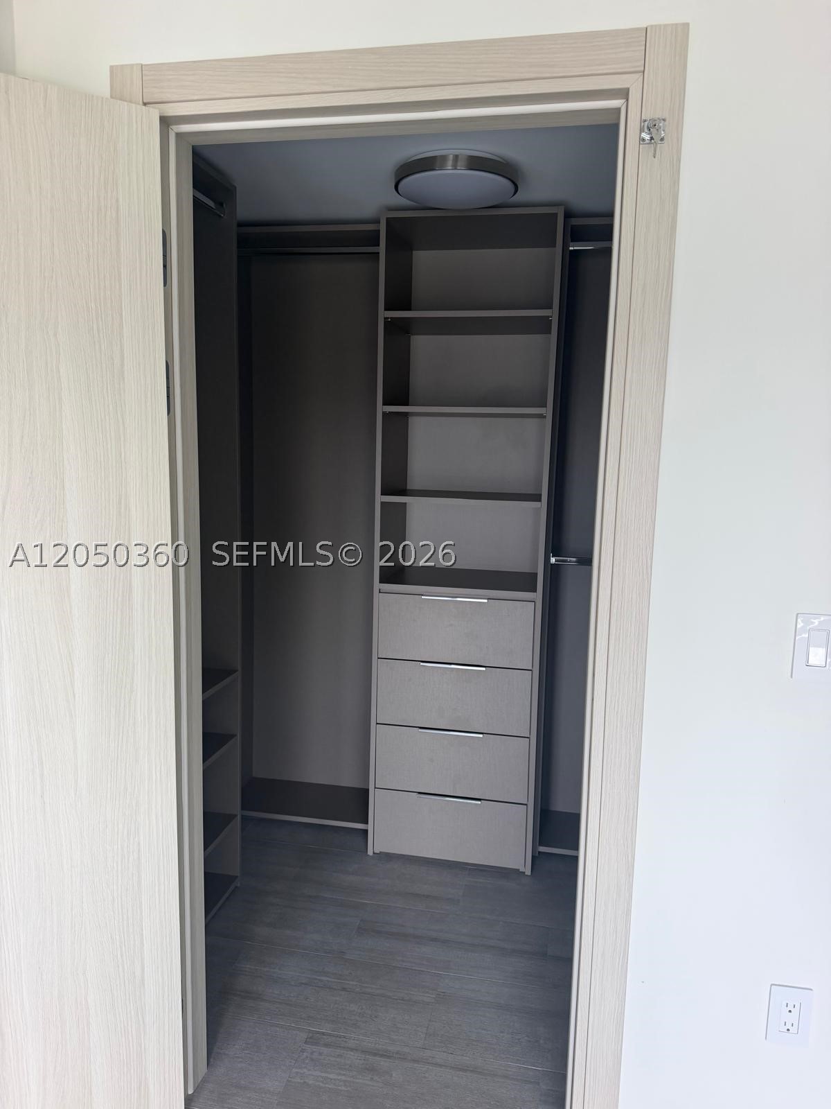 1000 Brickell Plz #3308, Miami FL 33131