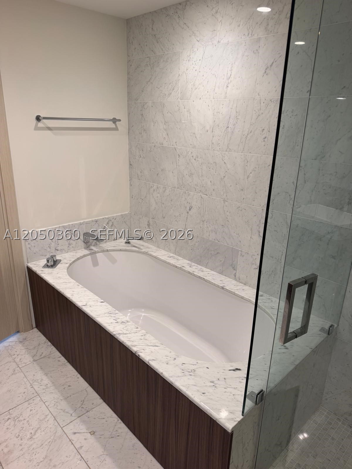 1000 Brickell Plz #3308, Miami FL 33131