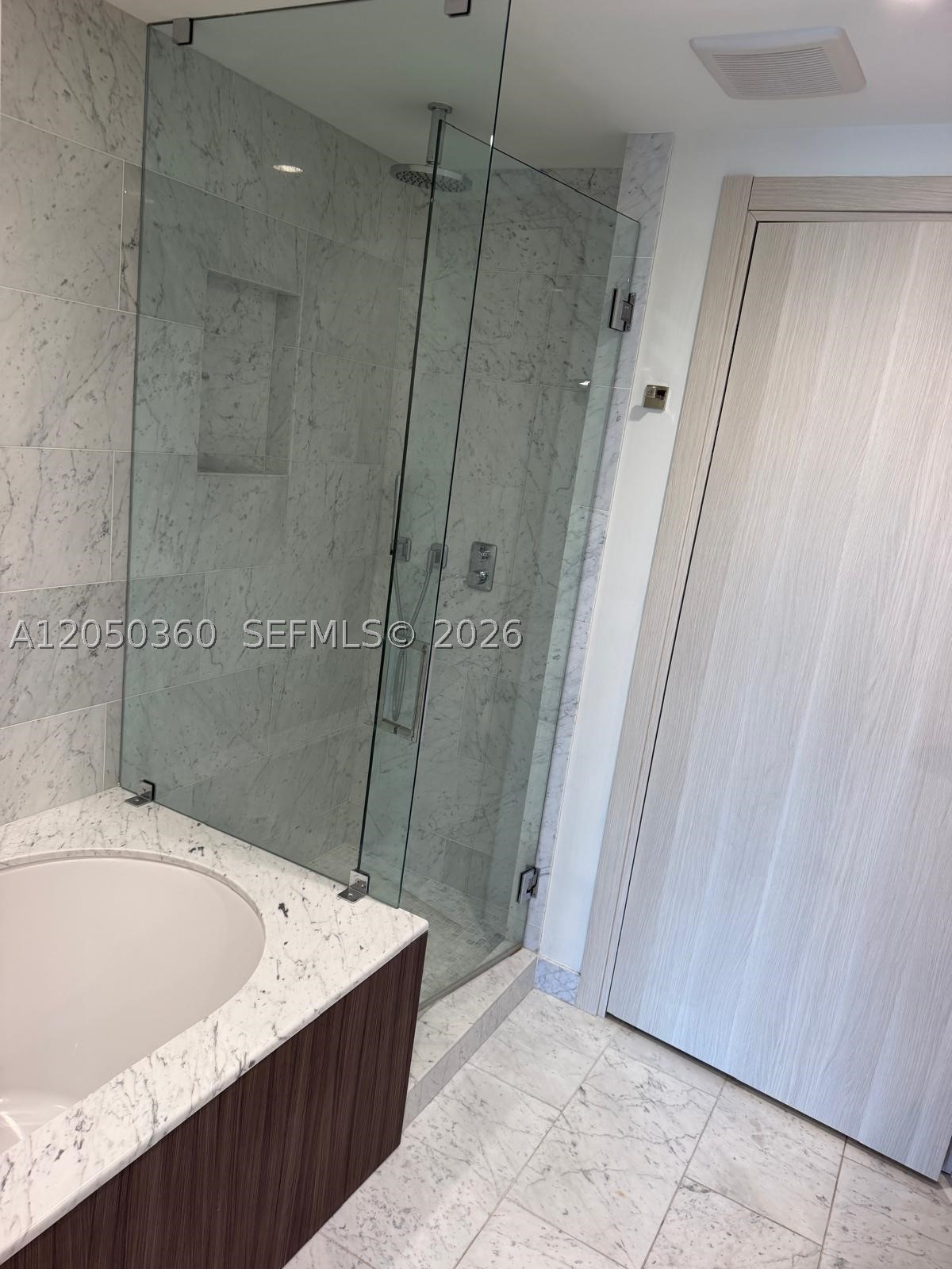1000 Brickell Plz #3308, Miami FL 33131