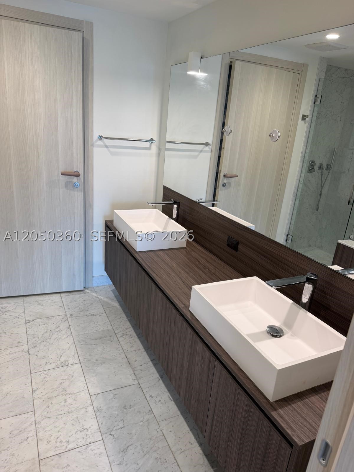 1000 Brickell Plz #3308, Miami FL 33131