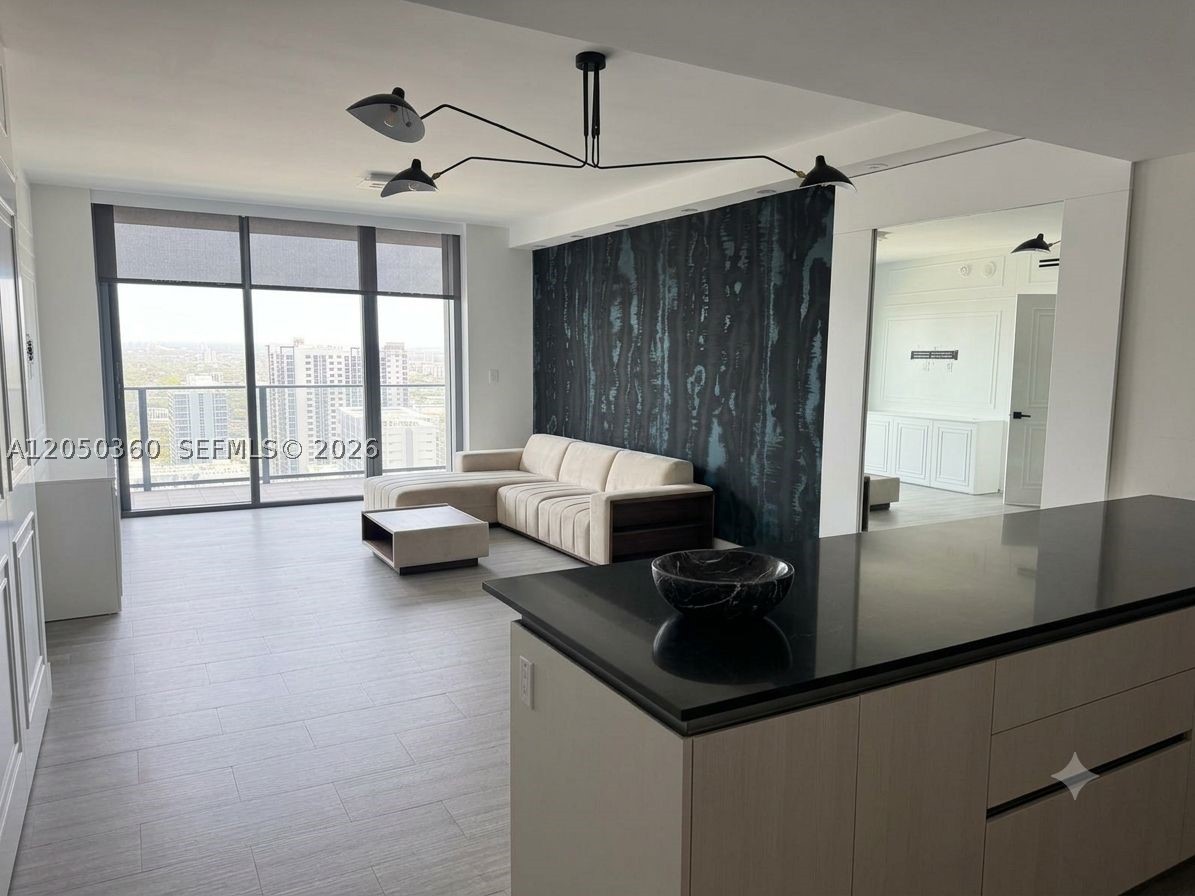 1000 Brickell Plaza #3308, Miami FL 33131
