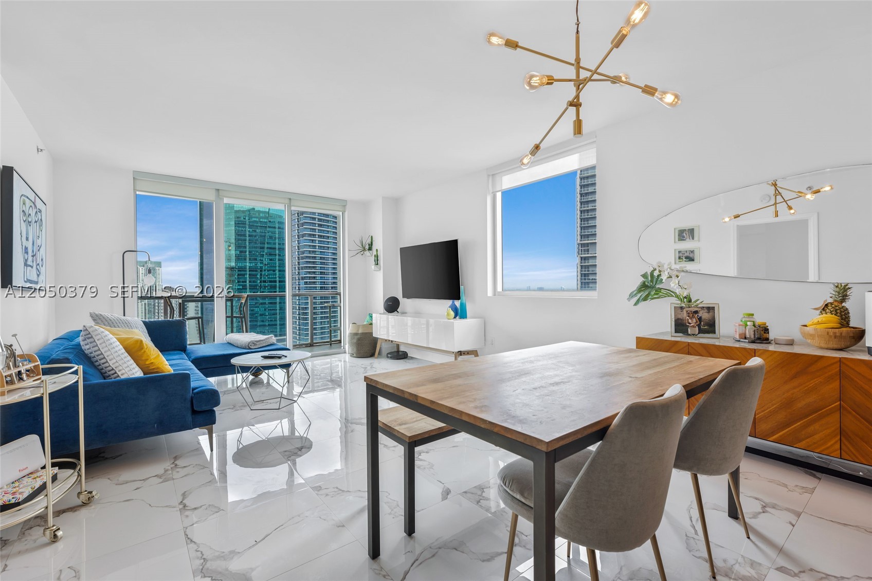 55 SE 6th ST #3807, Miami FL 33131