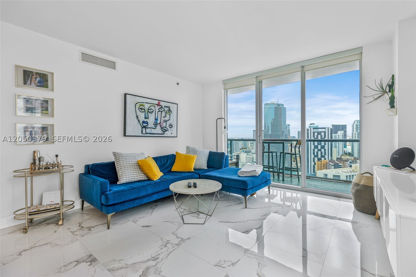 55 SE 6th ST #3807, Miami FL 33131