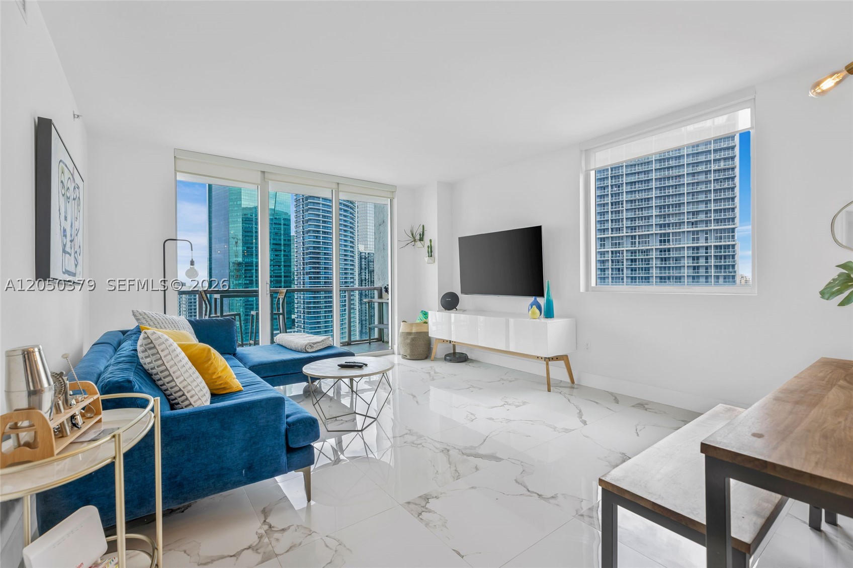 55 SE 6th ST #3807, Miami FL 33131