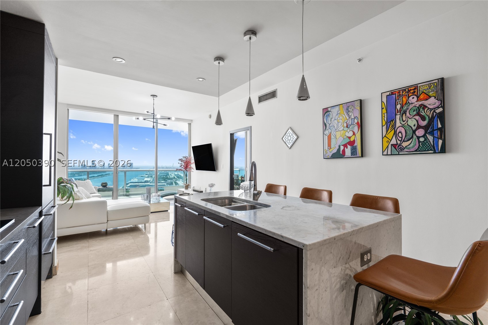 900 Biscayne Blvd #3704, Miami FL 33132