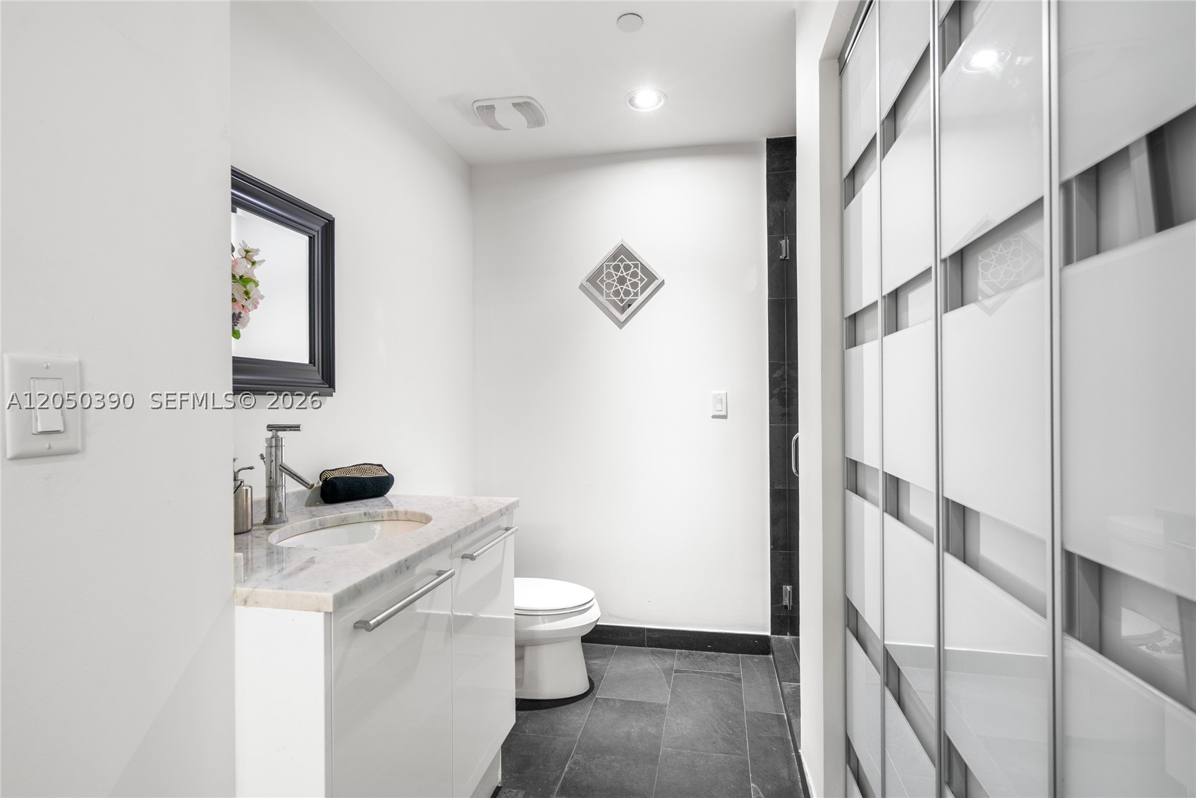 900 Biscayne Blvd #3704, Miami FL 33132