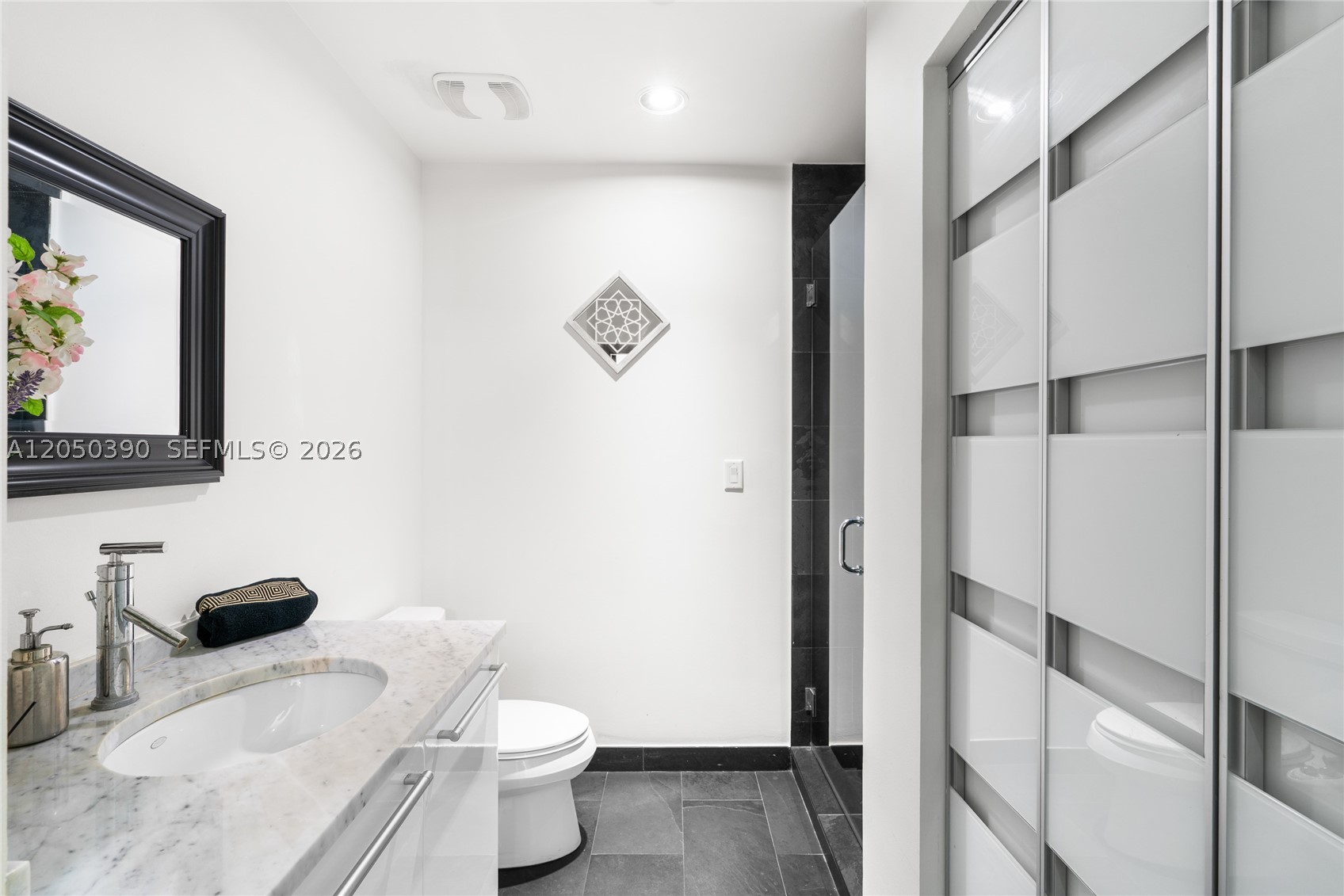 900 Biscayne Blvd #3704, Miami FL 33132