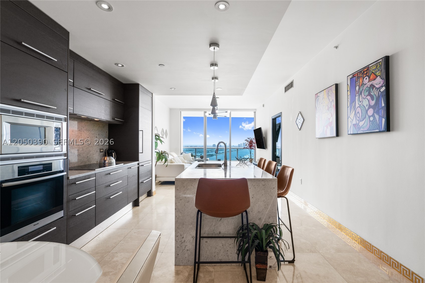 900 Biscayne Blvd #3704, Miami FL 33132