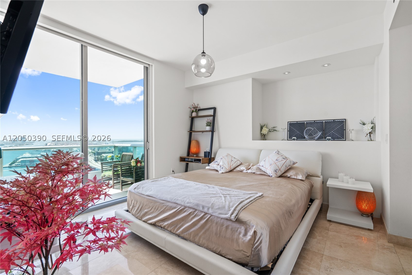 900 Biscayne Blvd #3704, Miami FL 33132