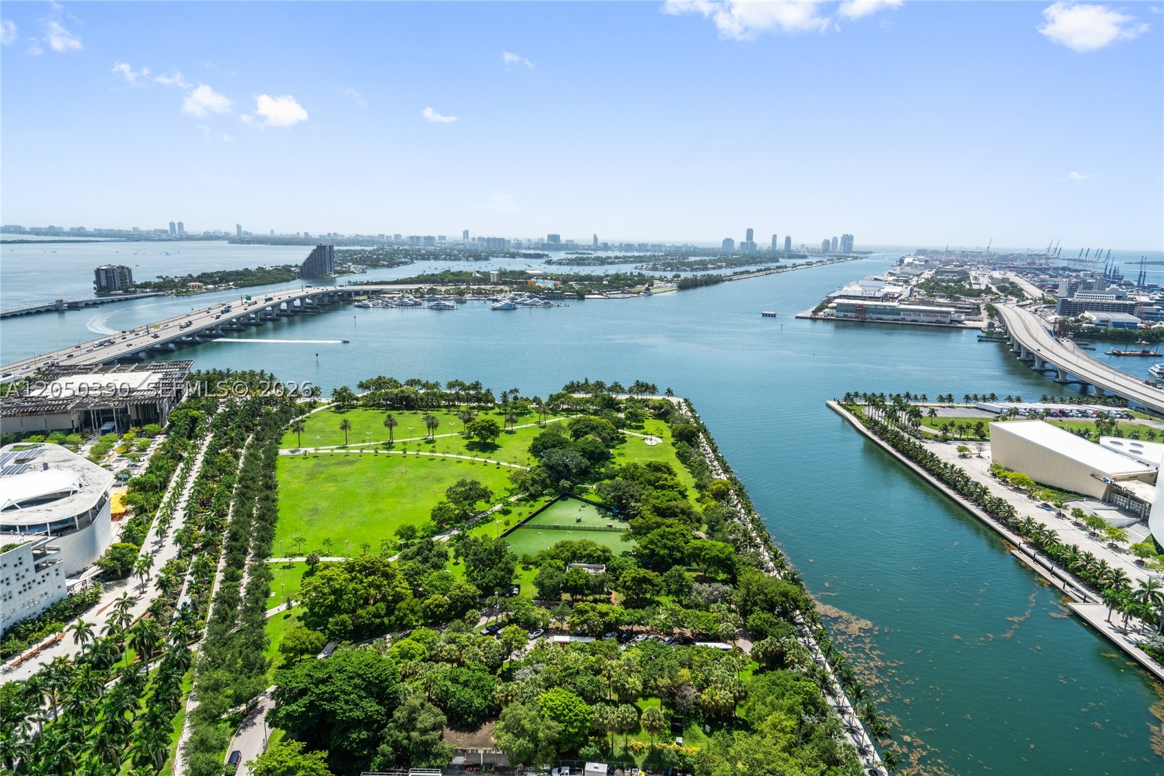 900 Biscayne Blvd #3704, Miami FL 33132