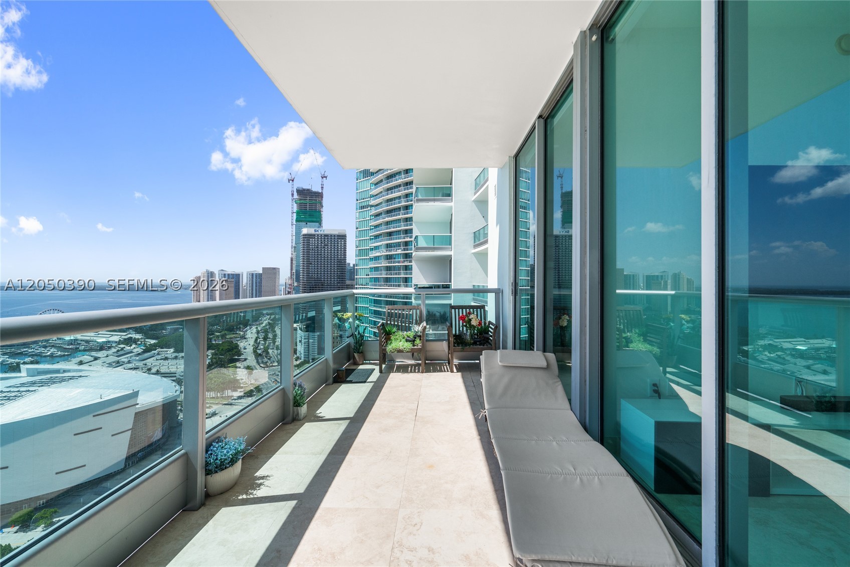 900 Biscayne Blvd #3704, Miami FL 33132