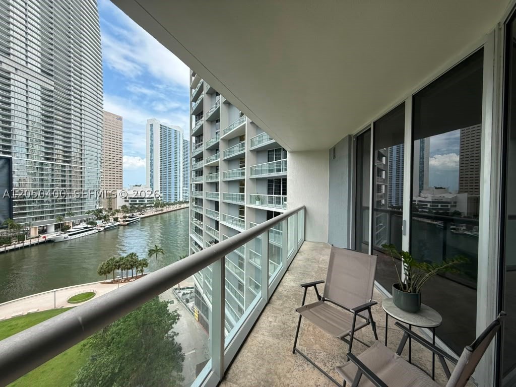 475 Brickell Ave #1012, Miami FL 33131