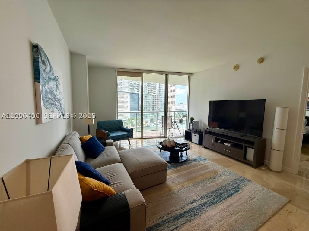 475 Brickell Ave #1012, Miami FL 33131